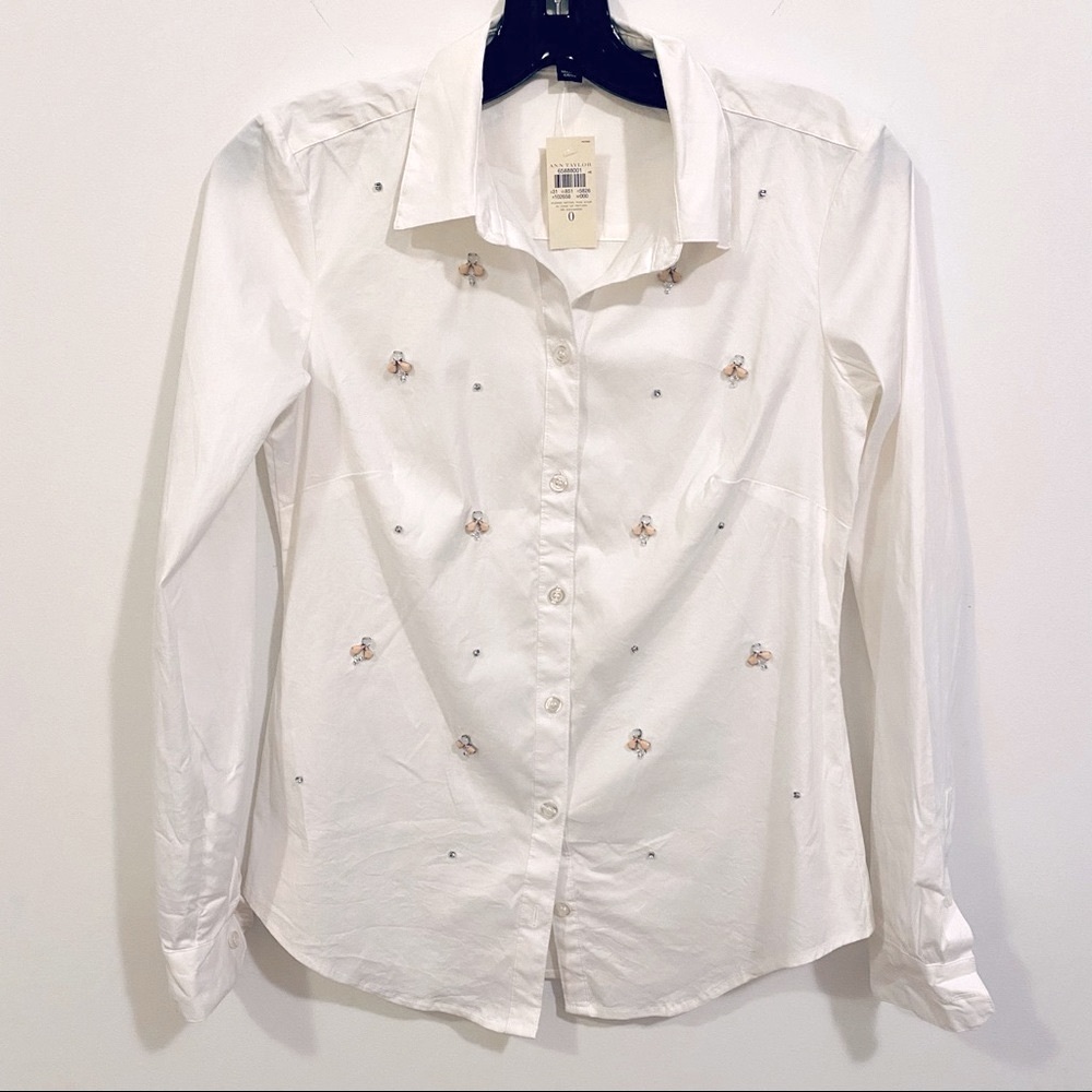 🆕 w/ tags Ann Taylor Perfect embellished jeweled shirt 0 / small